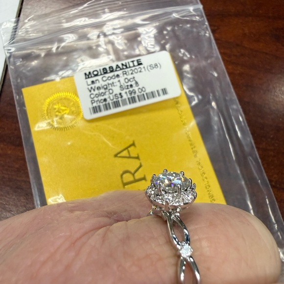 Jewelry - Moissanite Silver Ring